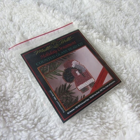 Mill Hill Counted Glass Bead Kit Holiday Ornament Father Christmas H3' NOS 90s - Picture 2 of 5